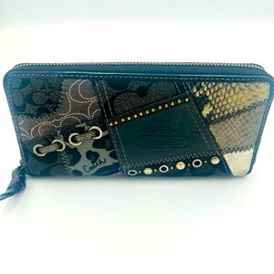 COACH RARE Black Silver Wallet ZOE TONAL Zip Clutch Leather Patchwork Y2K  BOHO